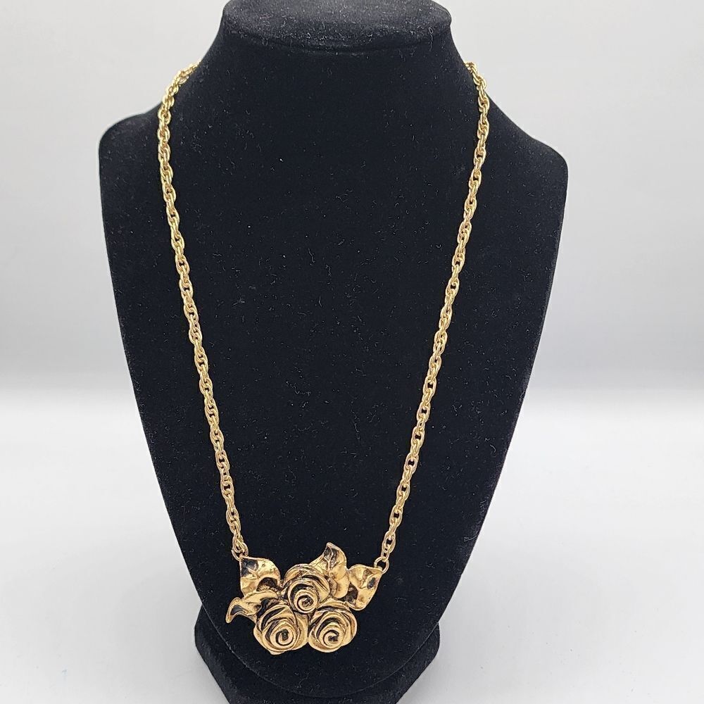 Gold Rose bouquet necklace